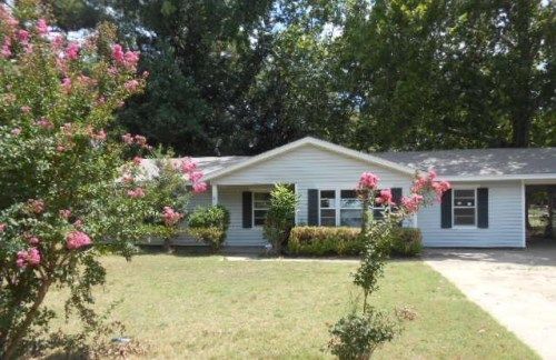 408 Wheeler St, Itta Bena, MS 38941