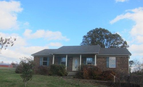 112 Marie Dr, Bardstown, KY 40004