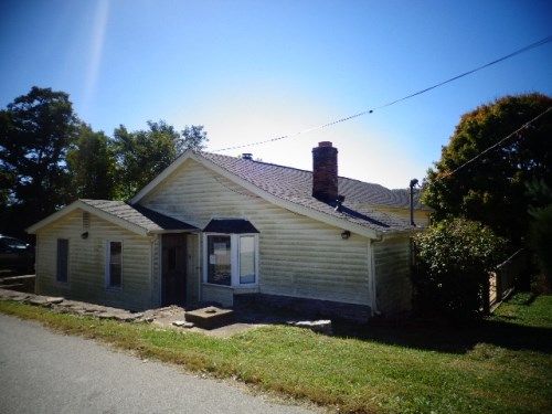 597 Wises Landing Rd, Bedford, KY 40006