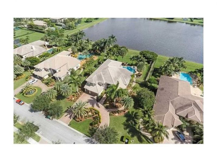 3428 BRADENHAM LN, Fort Lauderdale, FL 33328