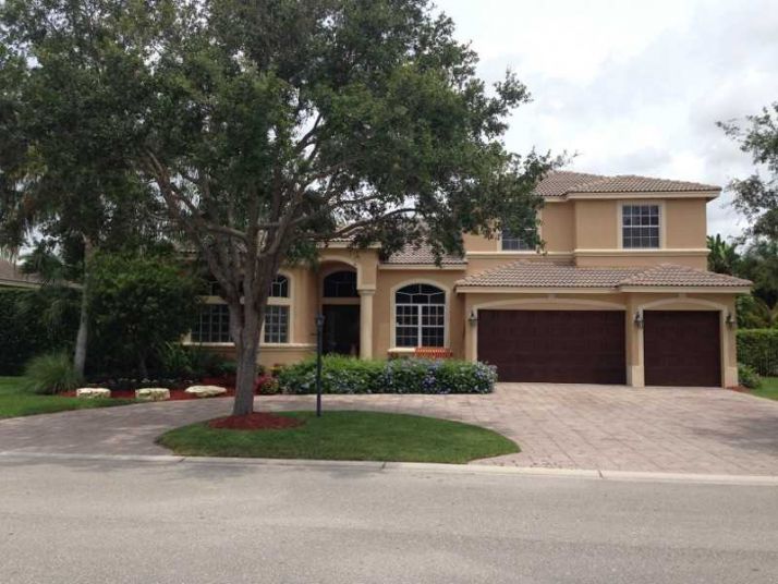 10505 NW 65 DR, Pompano Beach, FL 33076