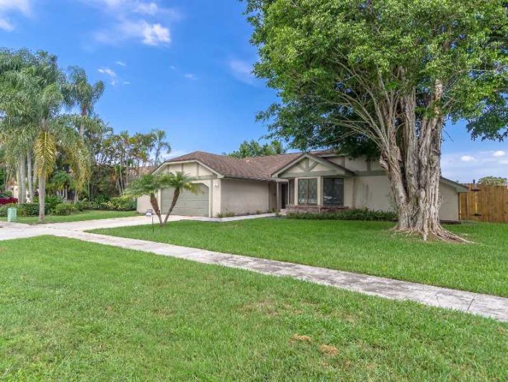 15920 W WIND CR, Fort Lauderdale, FL 33326