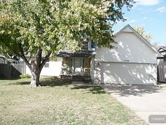 10706 E Countryside St, Wichita, KS 67207