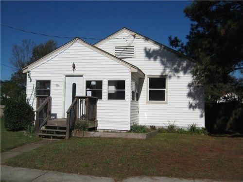 3316 Gwin St, Portsmouth, VA 23704