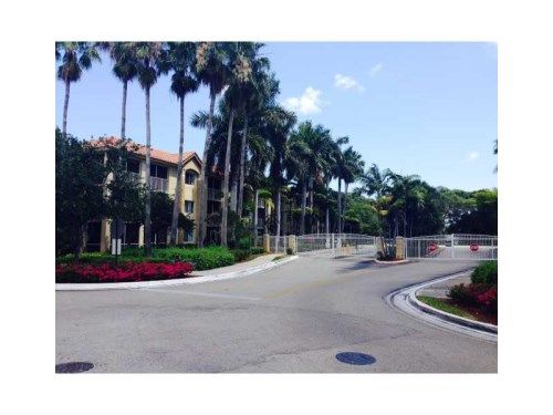 430 S Park Rd # 3-104, Hollywood, FL 33021