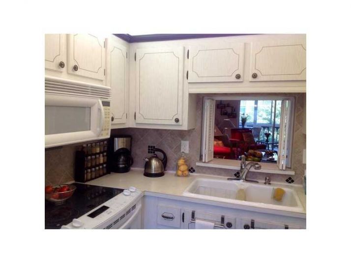 320 NE 12 AV # 3, Hallandale, FL 33009