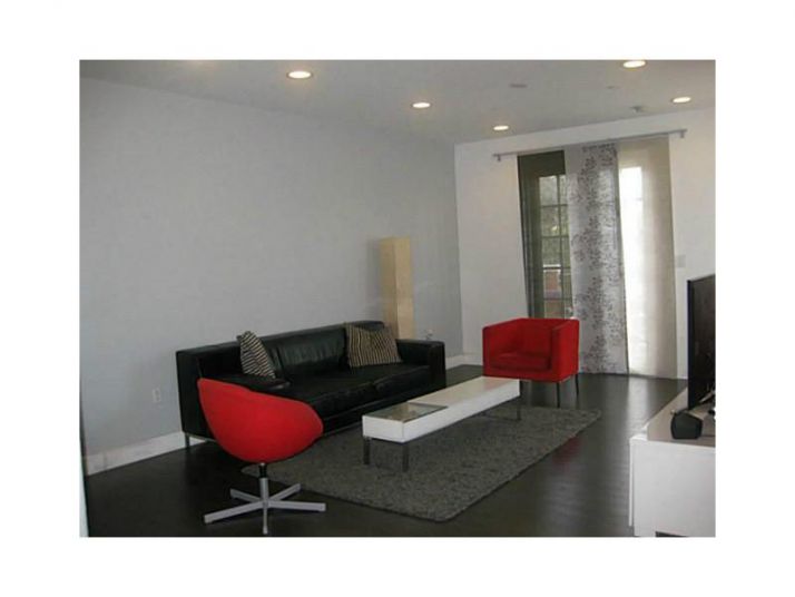 425 SW 147 AV # 105, Hollywood, FL 33027