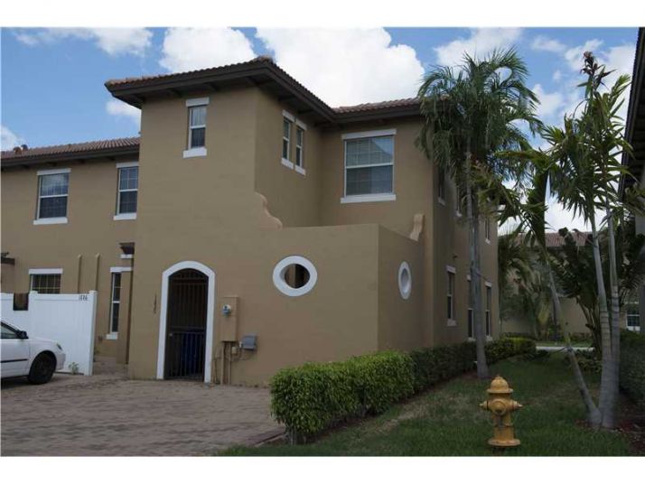 1230 SW 147 TE # /, Hollywood, FL 33027
