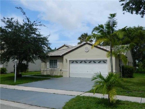 411 NW 187 AV, Hollywood, FL 33029