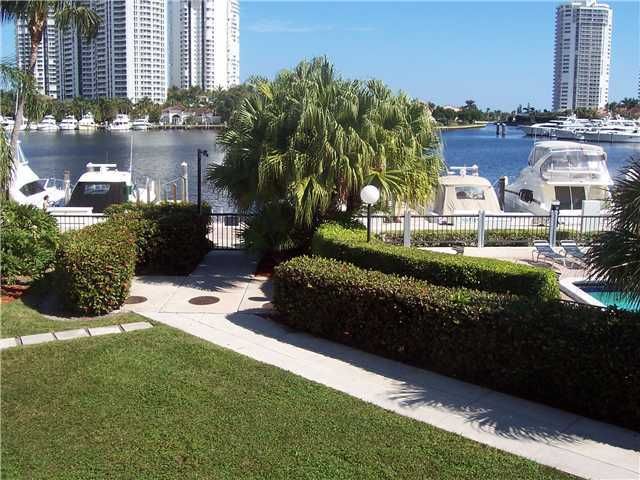 3571 MAGELLAN CR # 348-4, Miami, FL 33180