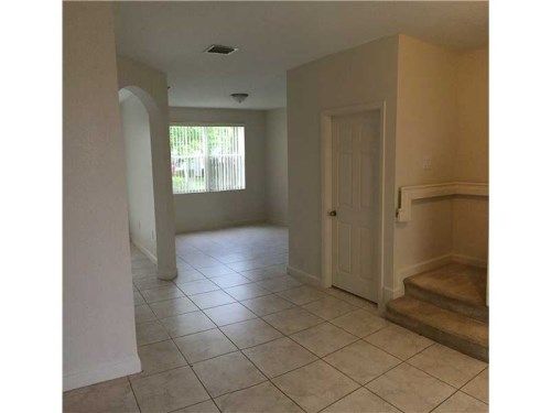 208 SE 29 AV # 10, Homestead, FL 33033