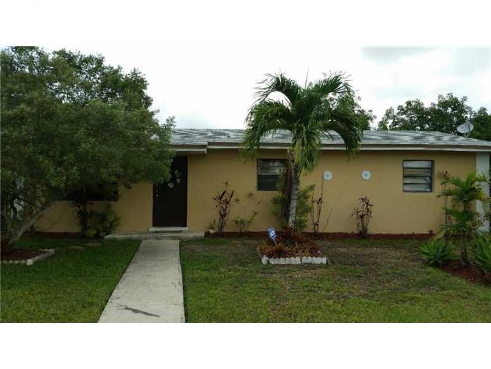 30120 SW 156 AV, Homestead, FL 33033