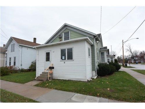 257 W South Park Ave, Oshkosh, WI 54902