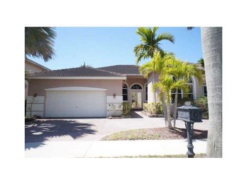 2541 HUNTERS RUN WY, Fort Lauderdale, FL 33327