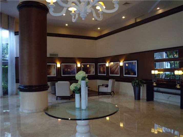 3400 NE 192 ST # 1707, Miami, FL 33180