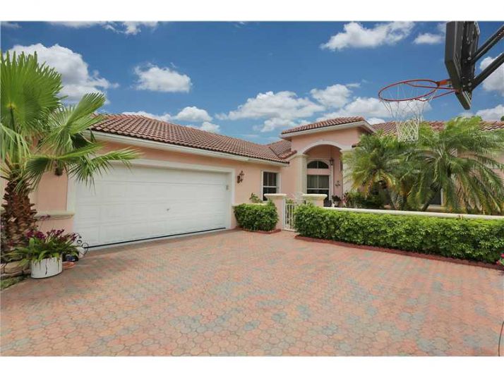 18905 NW 23 PL, Hollywood, FL 33029