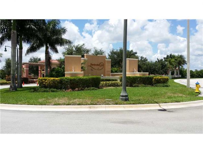 1014 SW 144 AV # 601, Hollywood, FL 33027