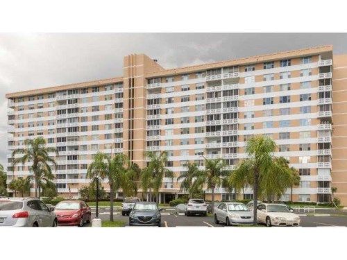 4001 HILLCREST DR # 809, Hollywood, FL 33021
