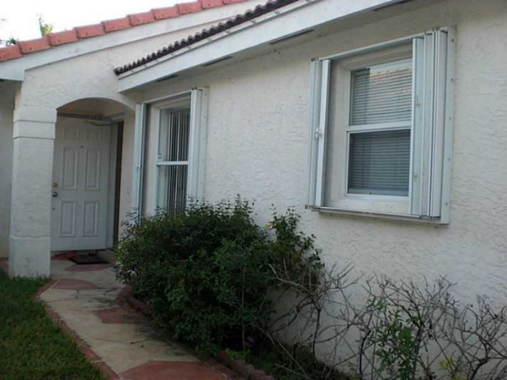 17758 SW 20 ST, Hollywood, FL 33029