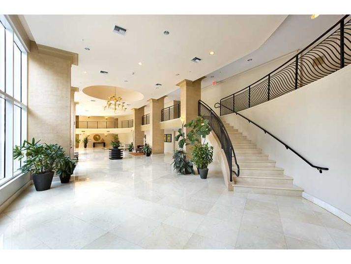 3370 HIDDEN BAY DR # 2310, Miami, FL 33180