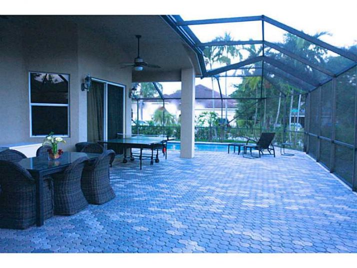 1425 SW 157 AV, Hollywood, FL 33027