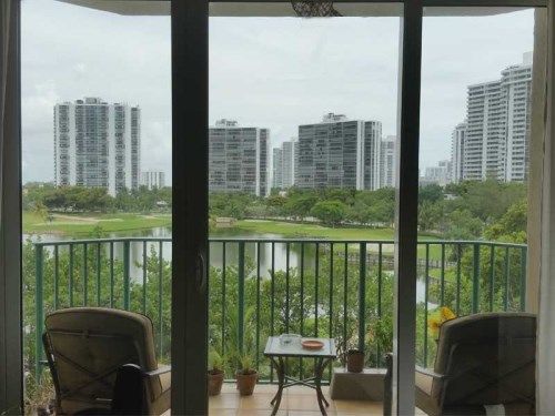 20000 E Country Club Dr # 512, Miami, FL 33180