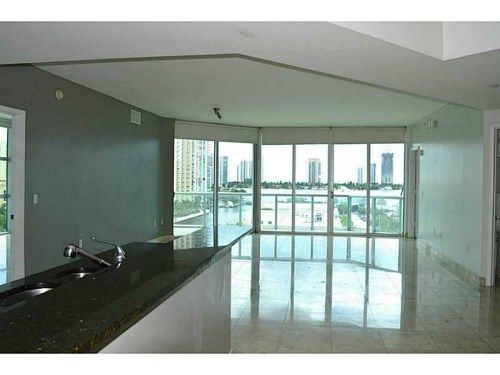 3131 NE 188 ST # 2-906, Miami, FL 33180