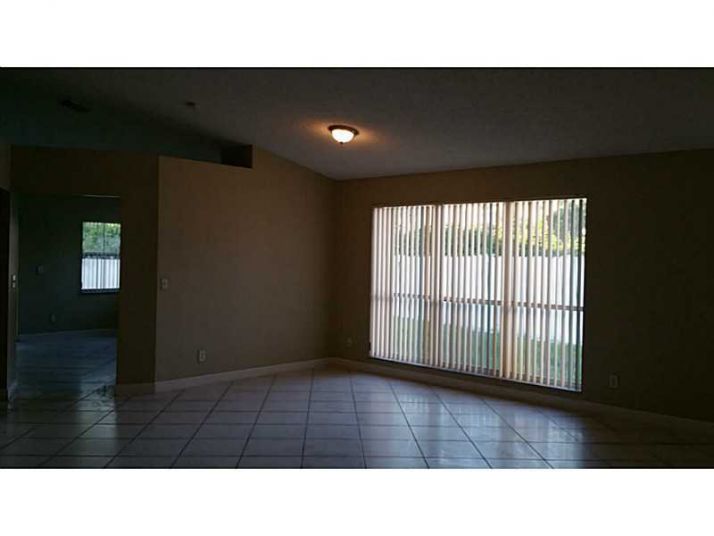 2199 NW 191ST AV, Hollywood, FL 33029