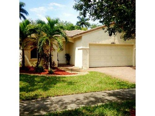 12421 SW 45 DR, Hollywood, FL 33027