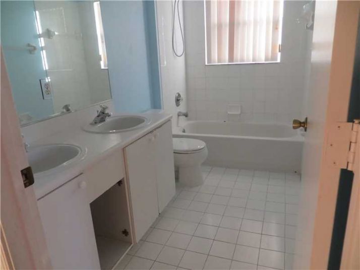 16361 SW 23RD ST, Hollywood, FL 33027