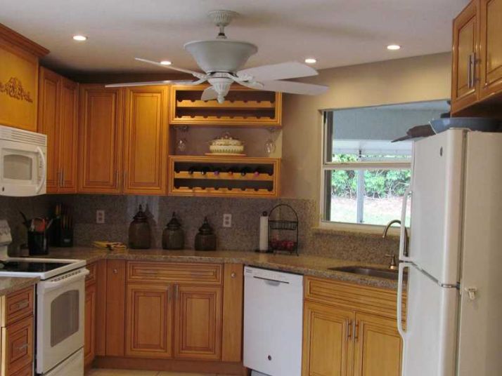 607 SE 27 DR, Homestead, FL 33033