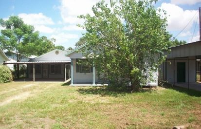 304 Fm 616, Bloomington, TX 77951