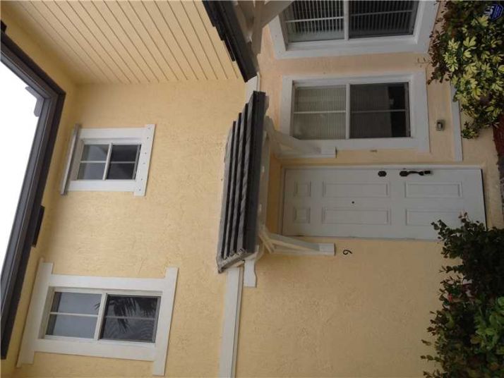 230 SE 29 AV # 9, Homestead, FL 33033