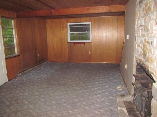 202 Chestnut Ridge Rd, Acme, PA 15610