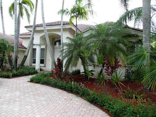 1092 SW 156 TE, Hollywood, FL 33027