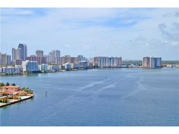 19195 NE 36 COURT # 2005, Miami, FL 33180