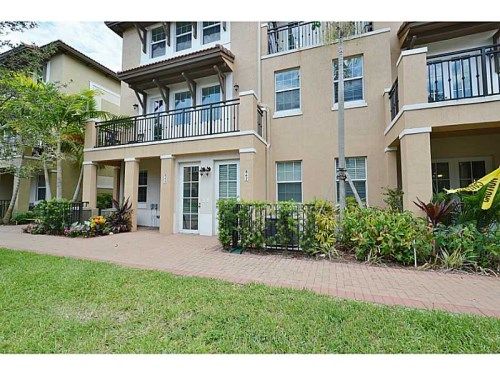 847 SW 147 AV # 1903, Hollywood, FL 33027