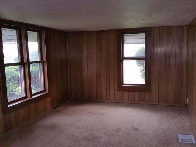 417 N Main St, Tuscarawas, OH 44682