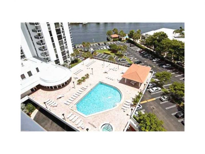 20505 E COUNTRY CLUB DR # 533, Miami, FL 33180