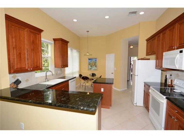 1225 NW 140 TE, Hollywood, FL 33028