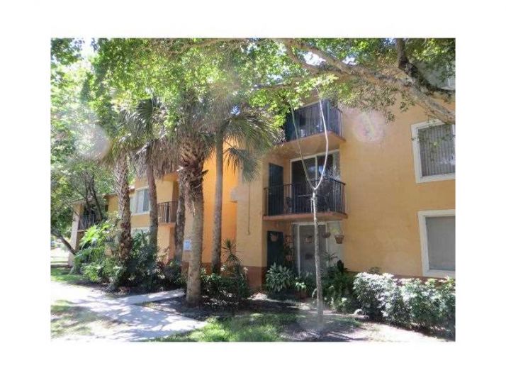 10765 CLEARY BL # 112, Fort Lauderdale, FL 33324