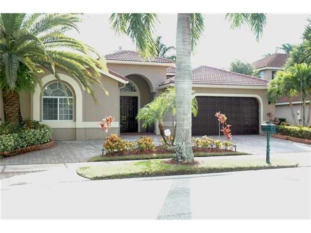 2566 JARDIN PL, Fort Lauderdale, FL 33327