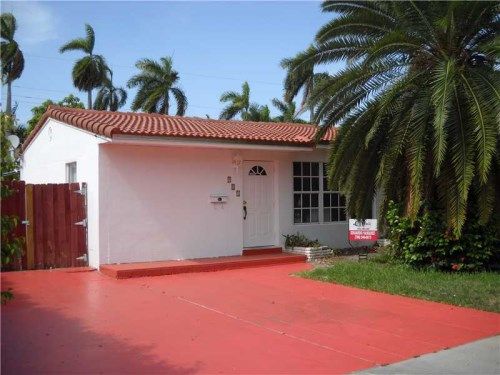 901 NE 2ND CT, Hallandale, FL 33009