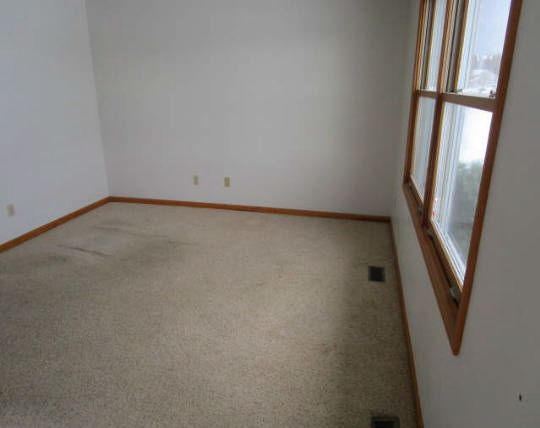 54606 Ridgeview Cr, Paw Paw, MI 49079