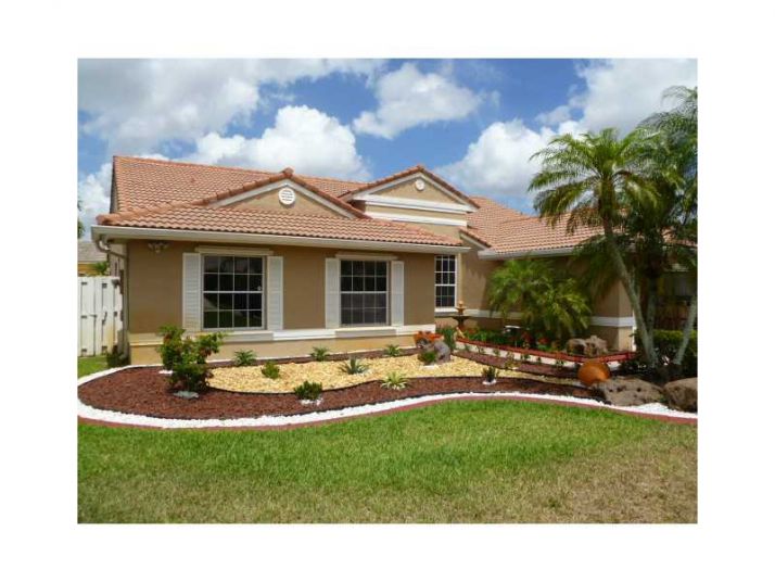 14865 SW 44 CT, Hollywood, FL 33027