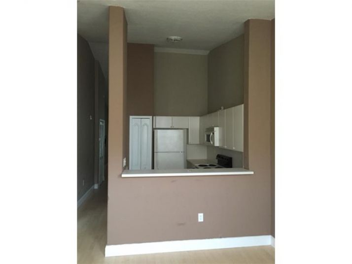 1663 SE 27 DR # 205, Homestead, FL 33035