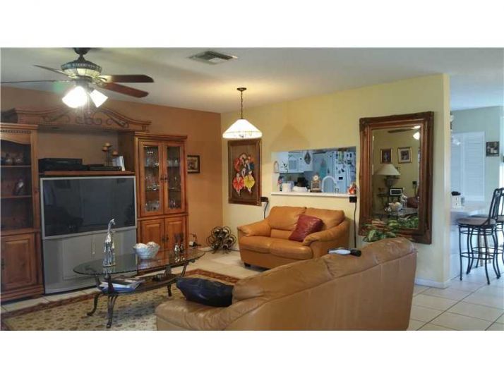 10853 NW 8 ST # 10853, Hollywood, FL 33026