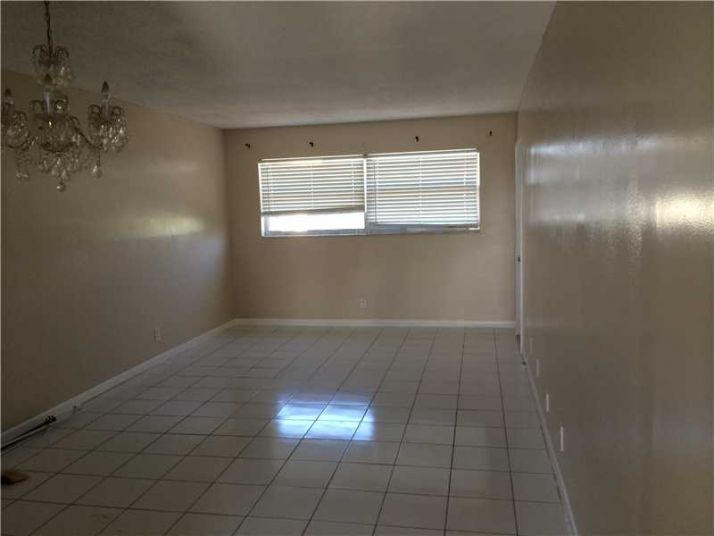 220 SW 9 AV # 411, Hallandale, FL 33009