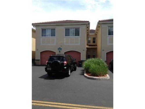 2442 CENTERGATE DR # 104, Hollywood, FL 33025