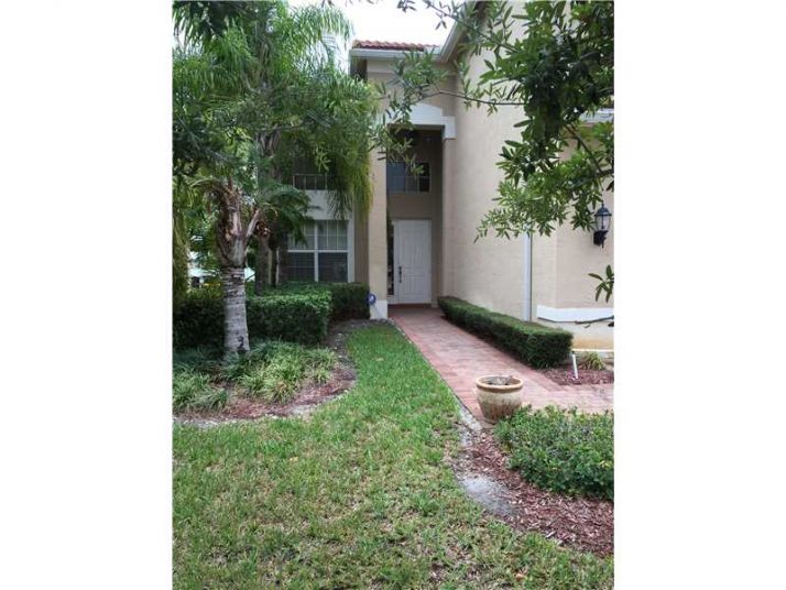 4487 SW 183 AV, Hollywood, FL 33029